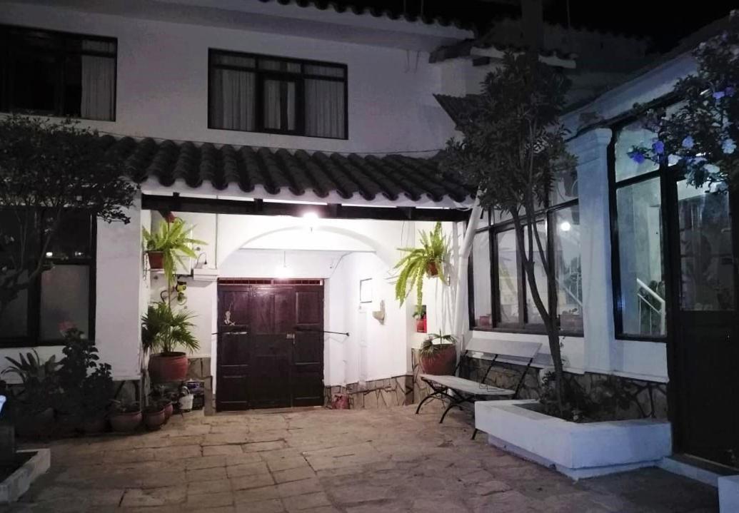 Hospedaje Ajayu Sucre Esterno foto