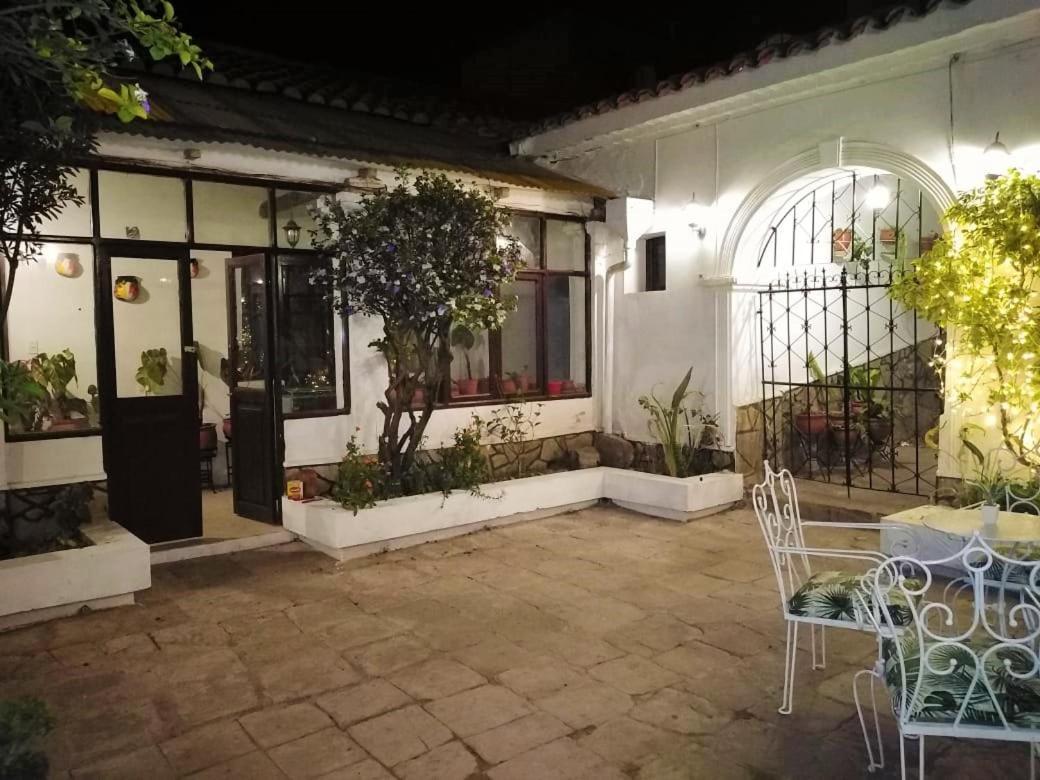 Hospedaje Ajayu Sucre Esterno foto